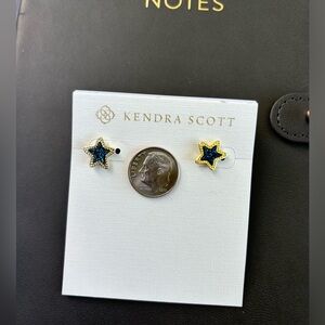 NWOT Kendra Scott star stud earrings
